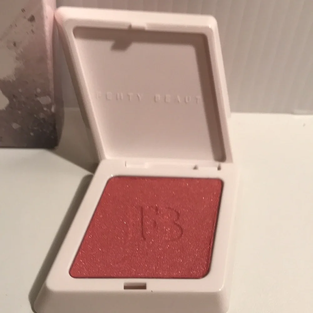 Fenty Cheeks Suede Powder Blush in tutu turnt NEW